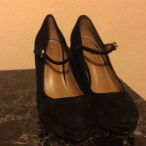 Black Coach pumps